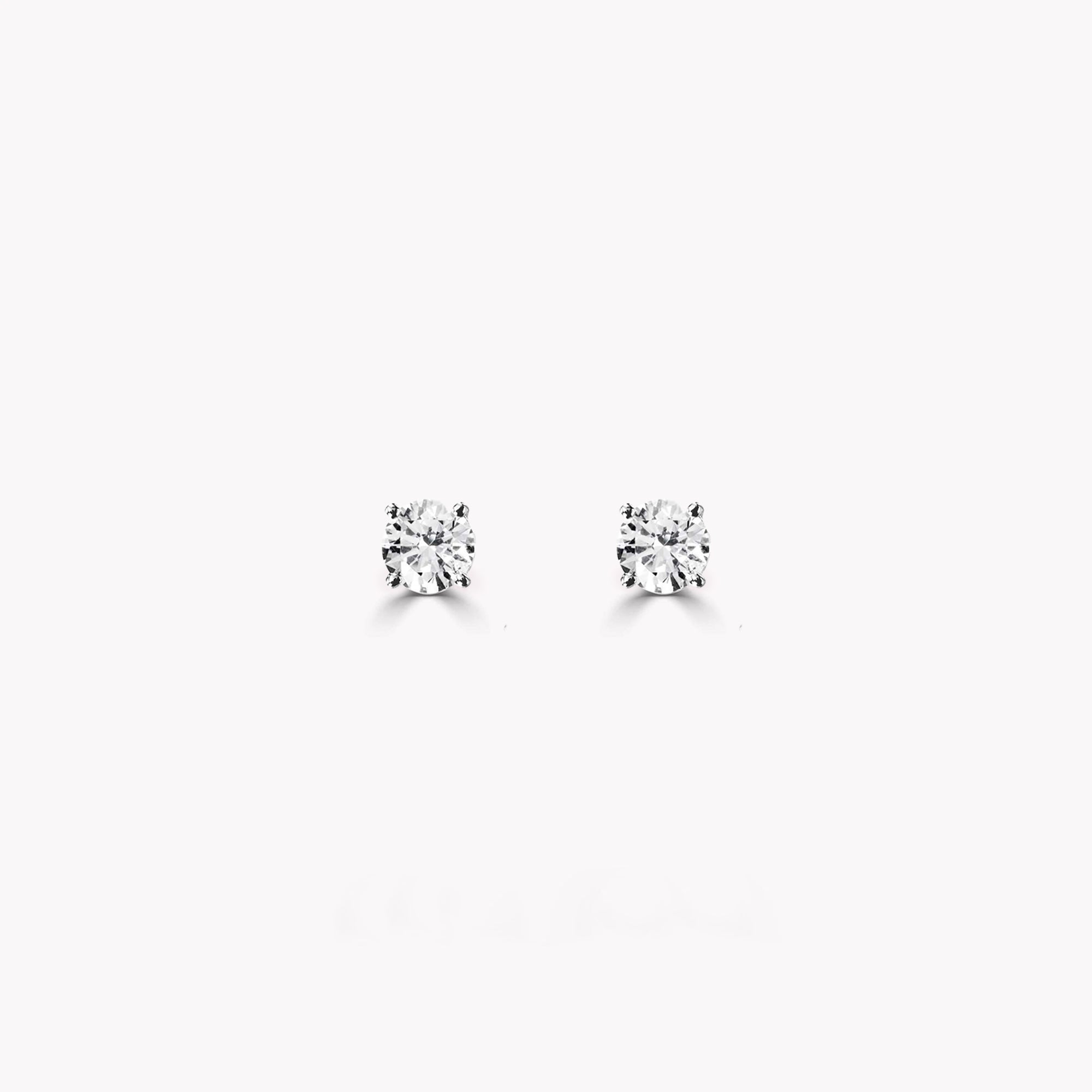 Round Diamond Stud Earrings