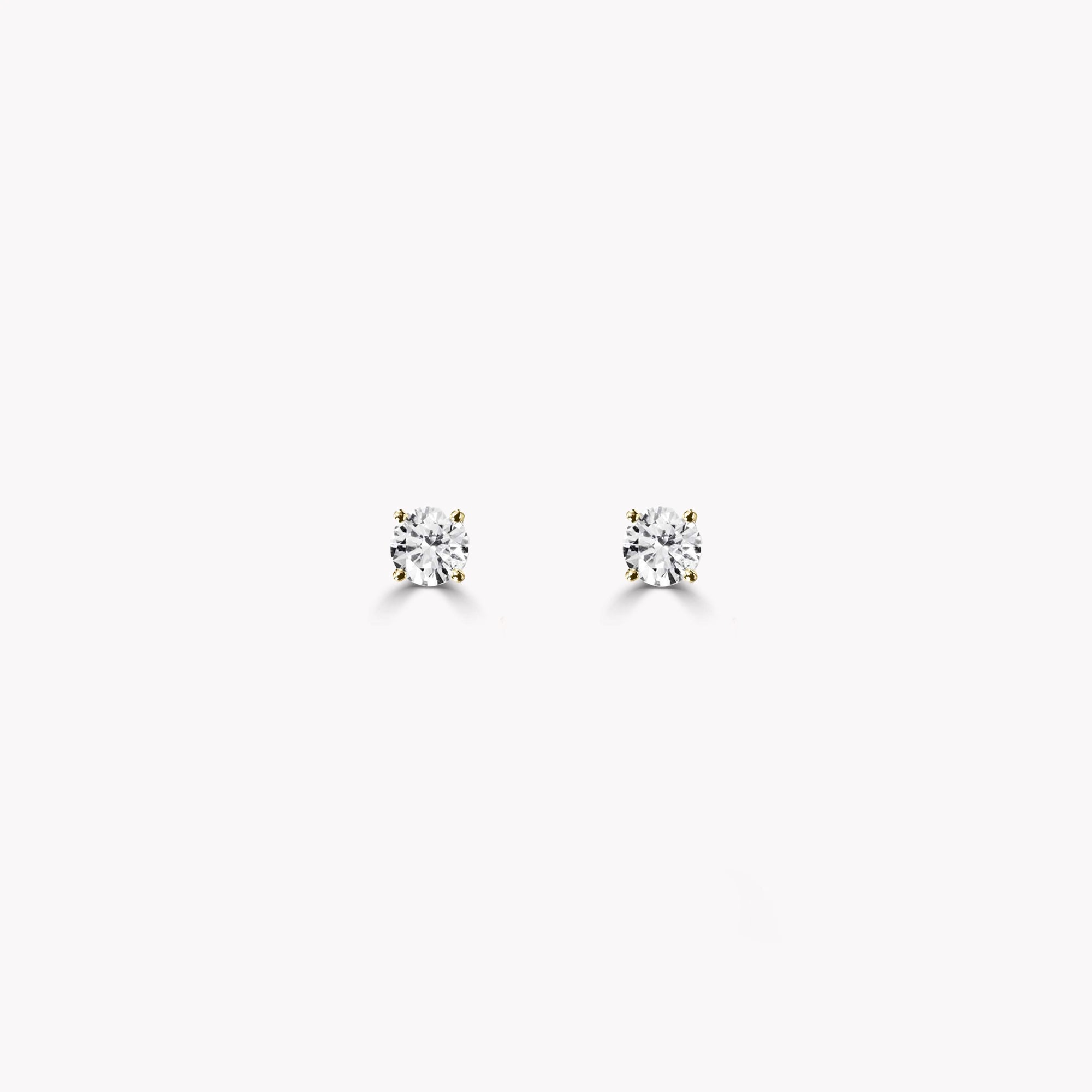 Round Diamond Stud Earrings