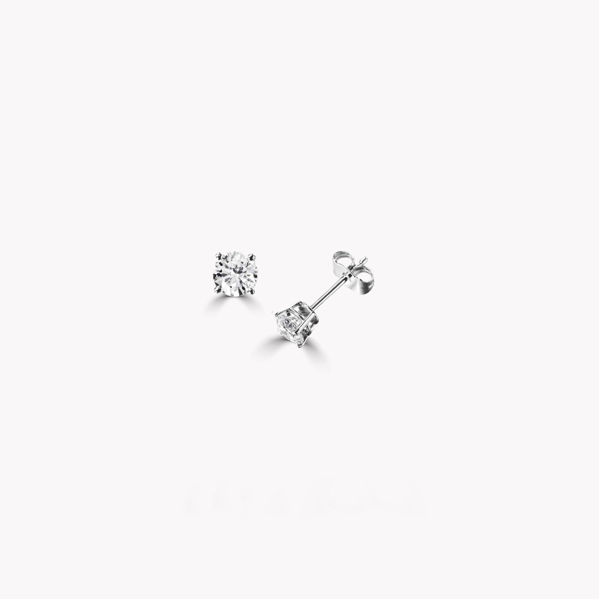 Round Diamond Stud Earrings